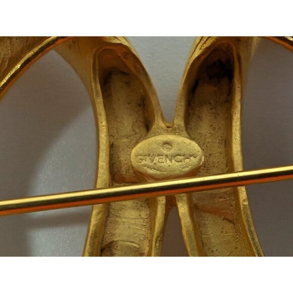 Vtg Large Givenchy Matte Gold Tone Infinity Knotted Hearts Statement Brooch Pin - Picture 7 of 7
